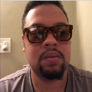 Meet your Posher, Gilberto